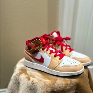 Youth shoes. Air Jordan brand